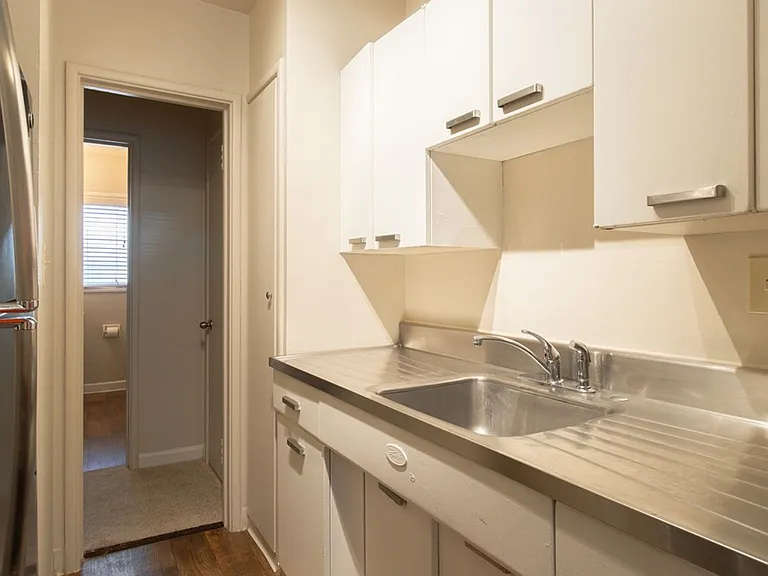 Alexander's Place at 1625 H ~ Discover Timeless Charm in the Heart of it All! — Photo 24