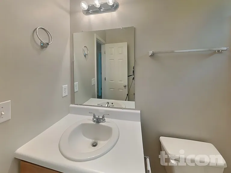 711 Archers Ln — Photo 15