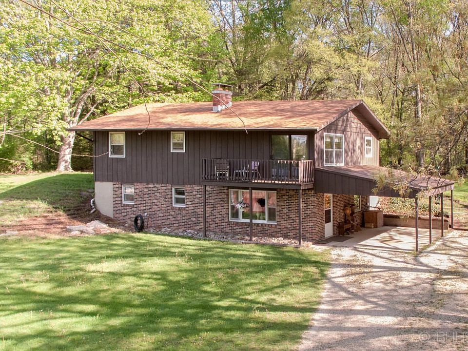 20528 bedford rd-201