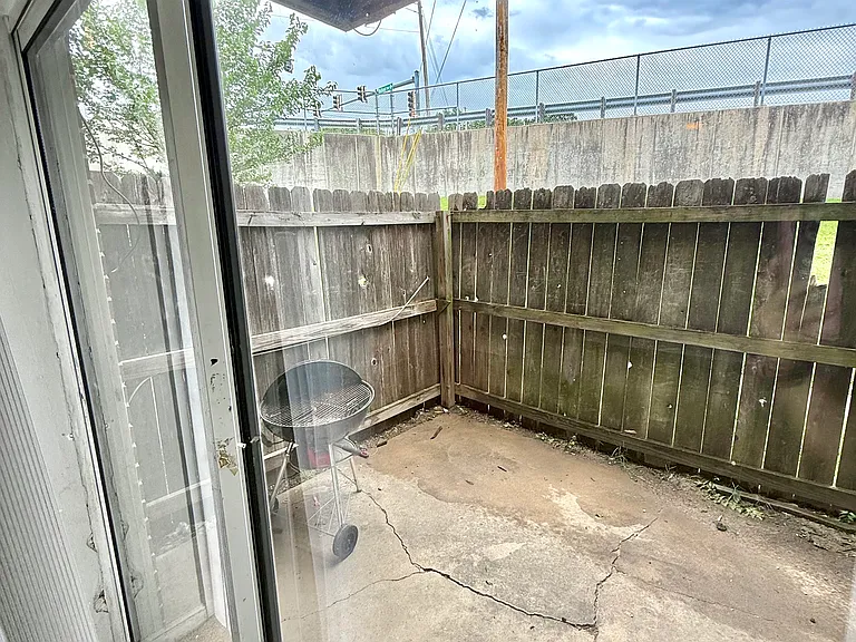 10510 Cinnamon Dr #C — Photo 9