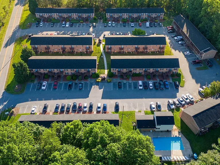 Linville Ridge Apartments — Photo 15