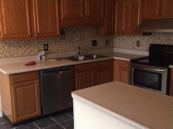 2nd image of 110 Pearce Pl #110