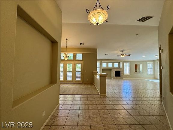 5th image of 11270 Tenza Ct