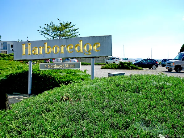 4 Northwest Street #B43, Stonington, CT 06378