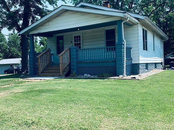 2nd image of 240 Creek St