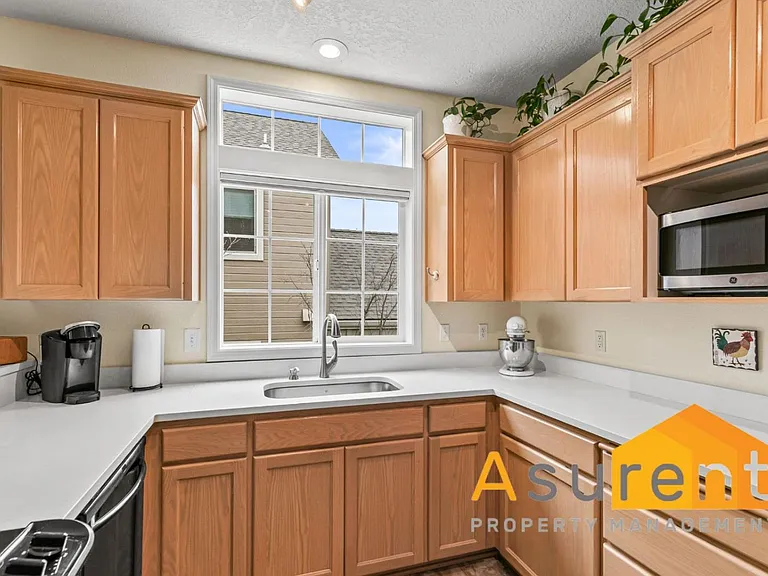 500 Starflower Ln — Photo 5