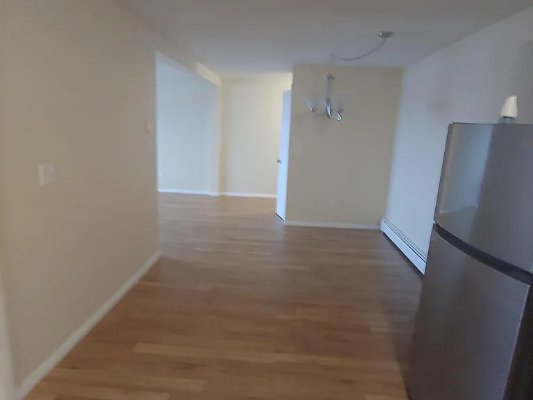 715 N Main St #5 — Photo 8