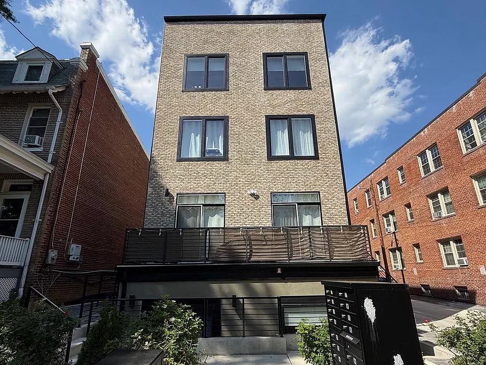 1307 Longfellow St NW #2