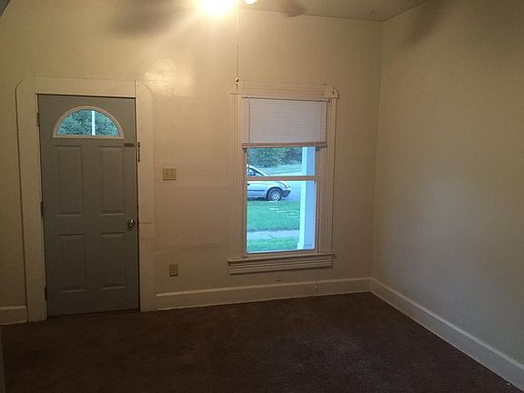 2nd image of 918 E Pleasant Run Parkway North Dr
