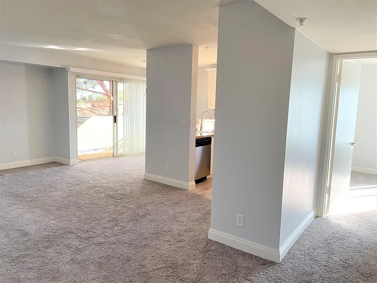 2111 Sealion Dr — Photo 12