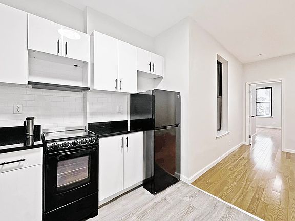 3rd image of 330 E 15th St #3F
