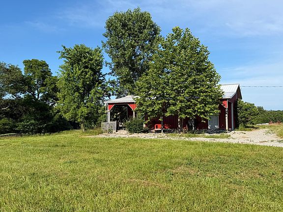 4th image of 213 McCann Rd