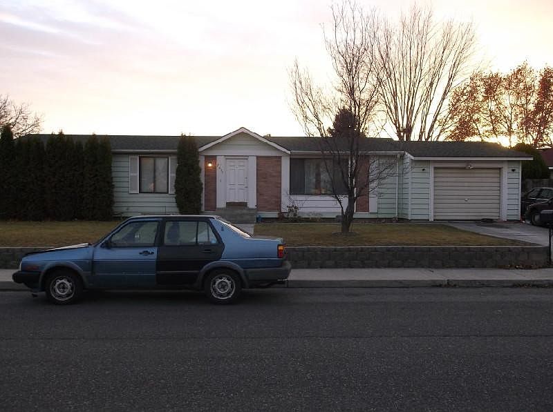1st image of 2417 W Klamath Ave