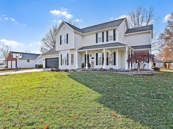 330 Hampton Ct, Highland, IL 62249