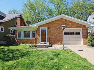 4 Lakeview Dr, Clarksville, IN 47129