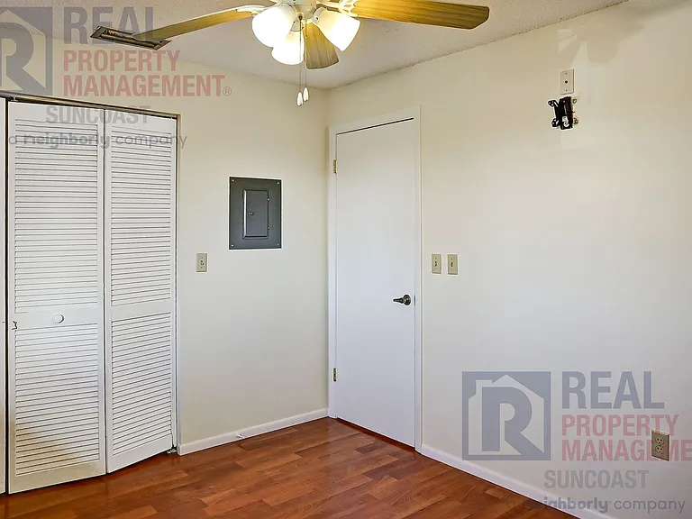 251 Fenwick Dr #14 — Photo 15