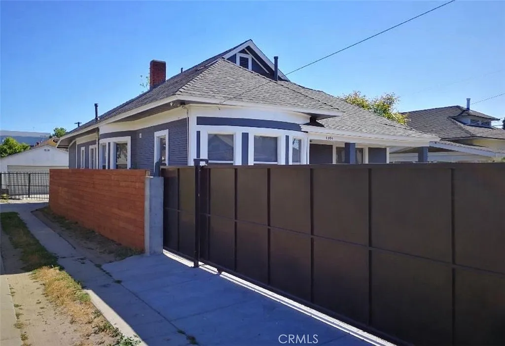 6 bed, 1680 sqft, $1,290 — Photo 2