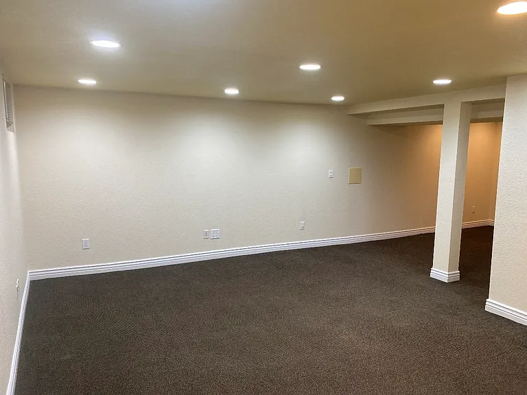 309 E Florida Ave — Photo 15