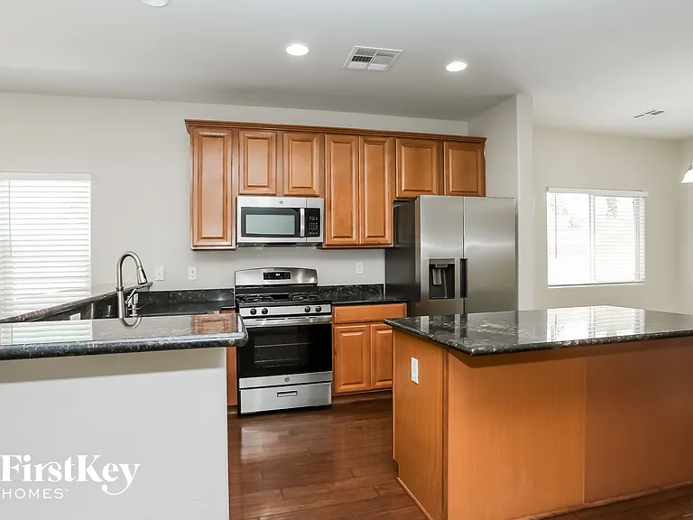 7600 Scarlet Tapestry Ct — Photo 5