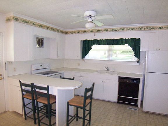 5th image of 324 Whisnant St