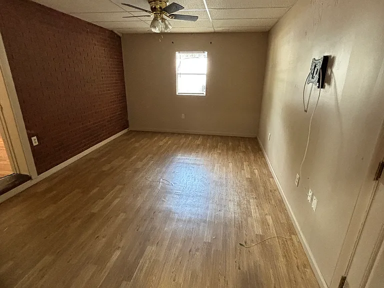 446 SW Theresa Ct — Photo 10
