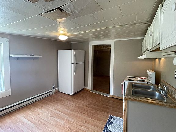 3rd image of 680 Johnston St NE