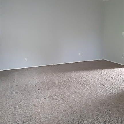5th image of 506 N Avenue Y