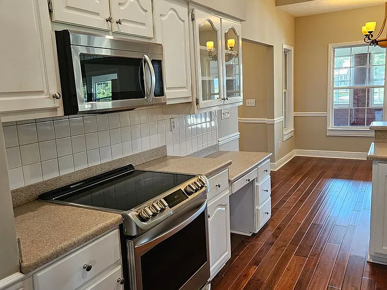 2103 Coral Dr — Photo 8