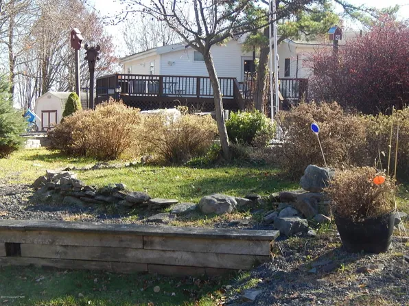 176 Cedar Dr, Long Pond, PA 18334