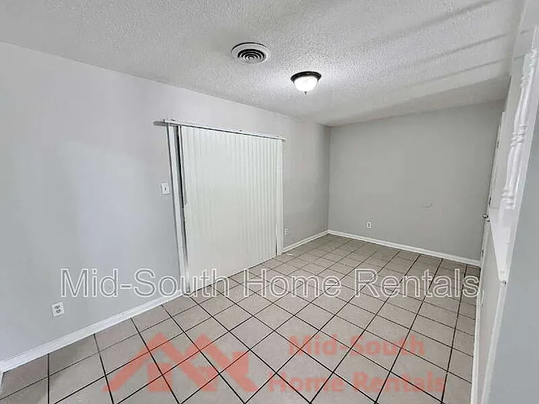 4147 Hallview Dr — Photo 16