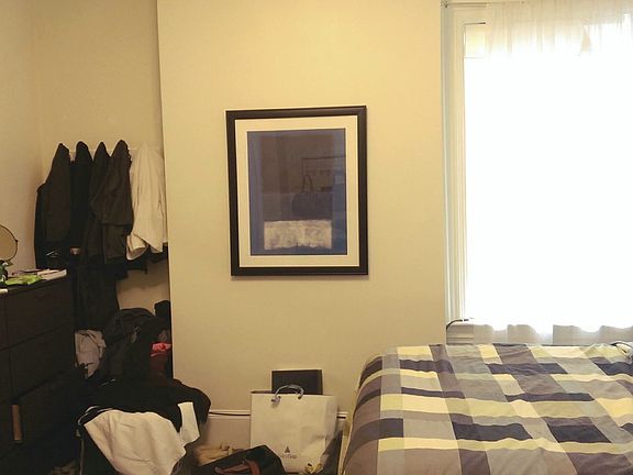 Bedroom fits queen bed