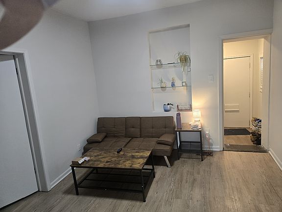 2nd image of 2136 N Clifton Ave