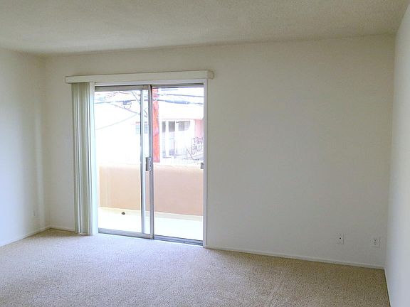 5th image of 1436 Armacost Ave APT 8