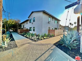901 S Barrington Ave, Los Angeles, CA 90049