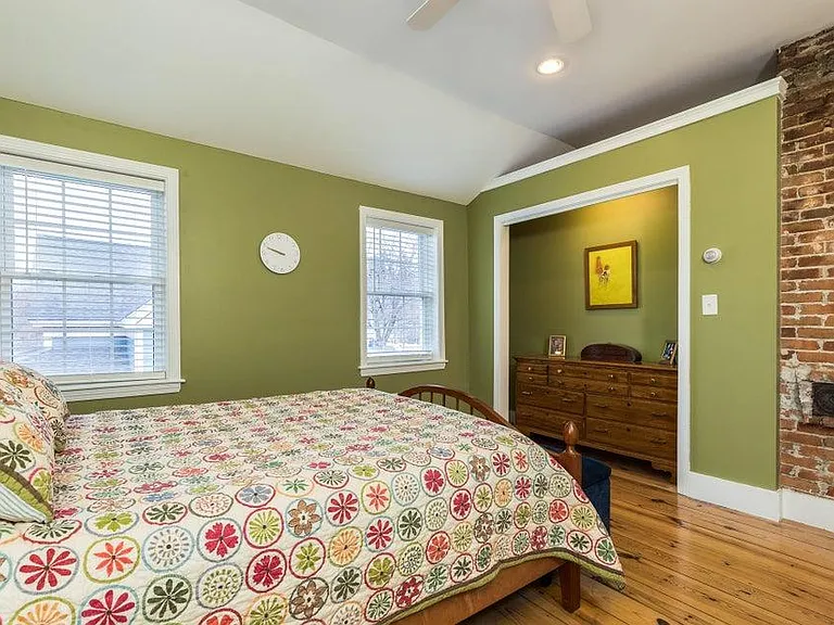 54 Goodwin St — Photo 13