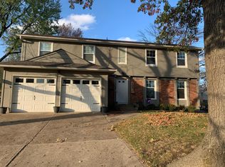 9402 W 89th Ter, Overland Park, KS 66212