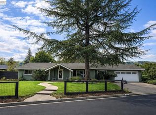 607 Brookside Dr, Danville, CA 94526