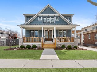 411 N Pine Ave, Arlington Heights, IL