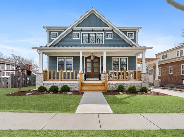 411 N Pine Ave, Arlington Heights, IL 60004