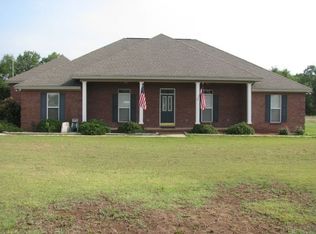1098 Fern Rd, Wetumpka, AL 36092