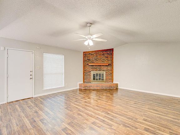 5th image of 305 Guadalupe Dr