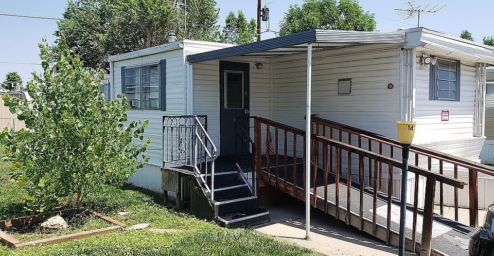 Front view with ramp