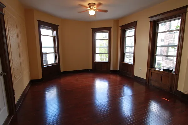 Rented by H.P. Greenfield Real Estate | media 5