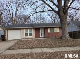 5720 N Frostwood Pkwy, Peoria, IL 61615