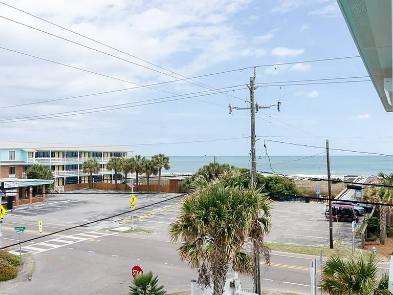 1211 N Fort Fisher Blvd #B — Photo 14