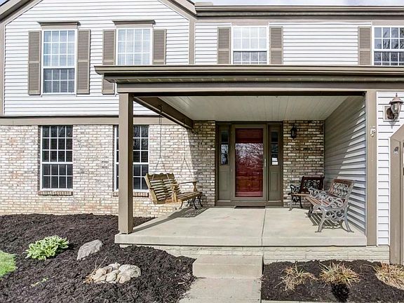 3rd image of 2871 Honeysuckle Ln