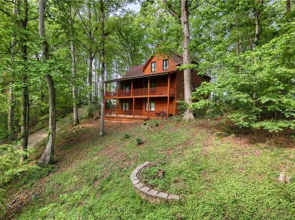 196 W Creekview Dr, Jasper, GA 30143