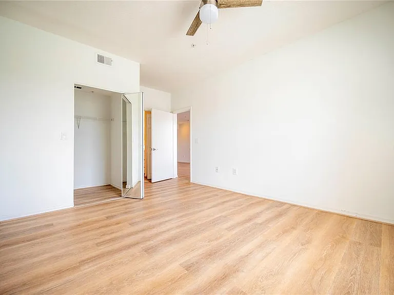 5554 Metrowest Blvd #4211 — Photo 11
