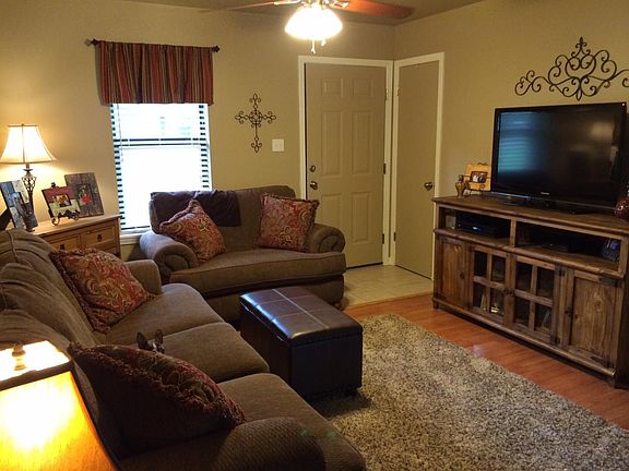 2nd image of 435 Cherry Oak Ln