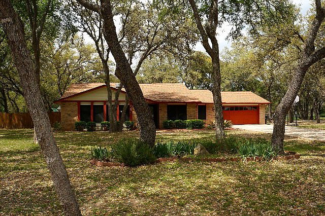 1st image of 629 Willow Creek Cir